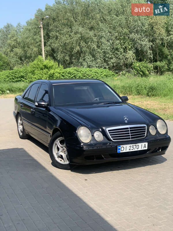Седан Mercedes-Benz E-Class 2000 в 