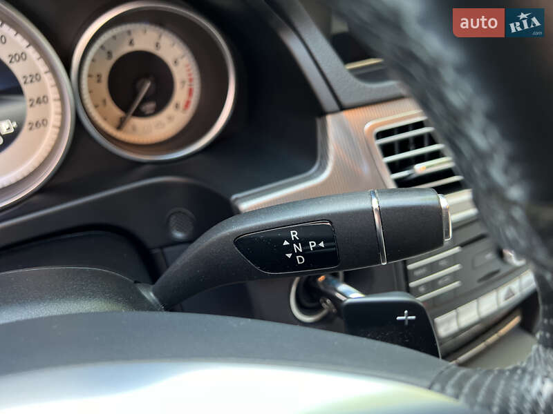 Седан Mercedes-Benz E-Class 2015 в Сваляве