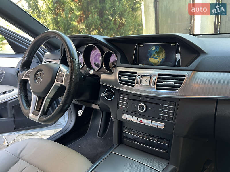Седан Mercedes-Benz E-Class 2015 в Сваляве