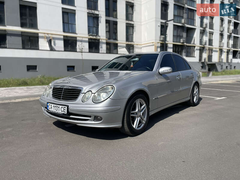 Седан Mercedes-Benz E-Class 2003 в 