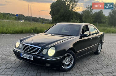Седан Mercedes-Benz E-Class 2000 в Городку