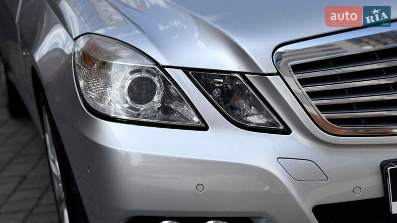 Седан Mercedes-Benz E-Class 2009 в Ивано-Франковске