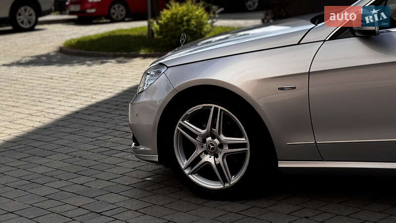 Седан Mercedes-Benz E-Class 2009 в Ивано-Франковске