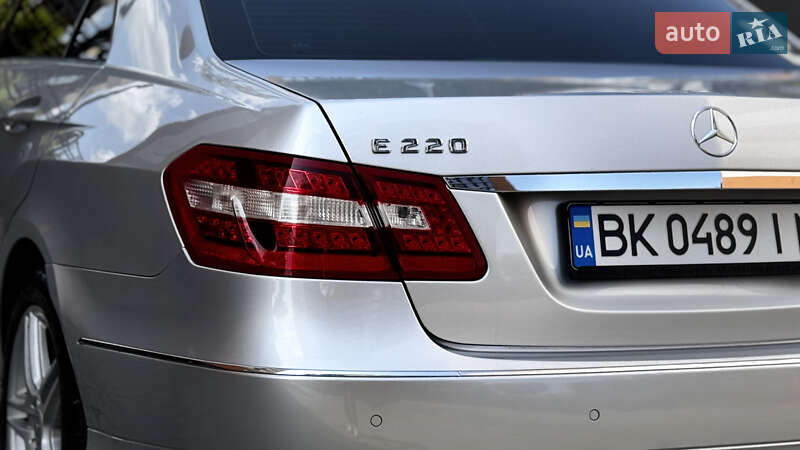 Седан Mercedes-Benz E-Class 2009 в Ивано-Франковске