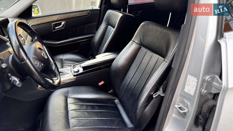 Седан Mercedes-Benz E-Class 2009 в Ивано-Франковске