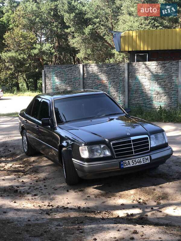 Седан Mercedes-Benz E-Class 1995 в Кропивницькому