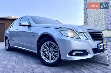 Седан Mercedes-Benz E-Class 2010 в 