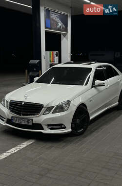 Седан Mercedes-Benz E-Class 2012 в 