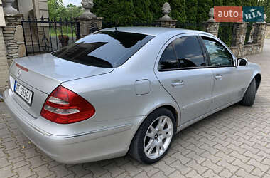 Седан Mercedes-Benz E-Class 2002 в 