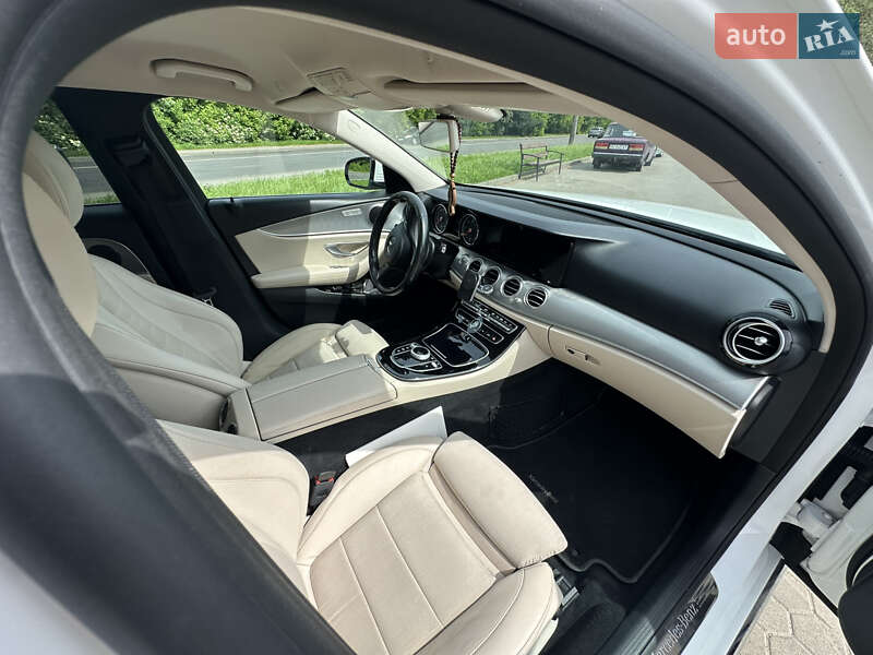 Седан Mercedes-Benz E-Class 2016 в Луцке