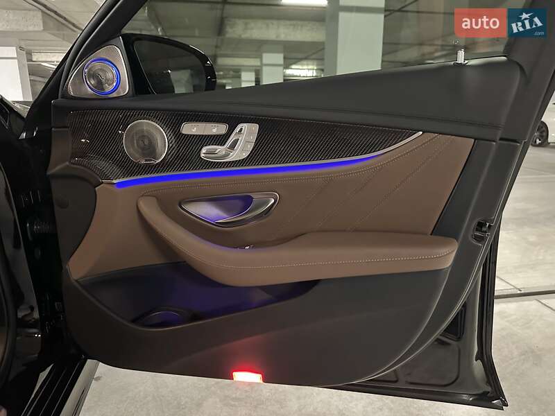 Седан Mercedes-Benz E-Class 2021 в Днепре
