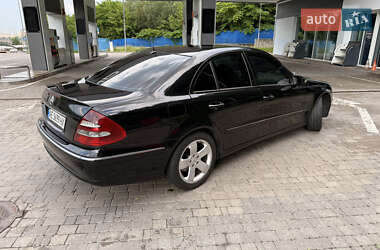 Седан Mercedes-Benz E-Class 2002 в 