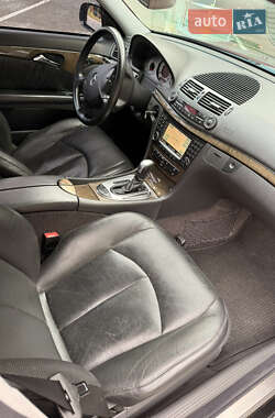 Седан Mercedes-Benz E-Class 2002 в 