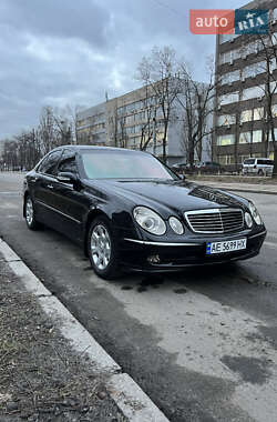 Седан Mercedes-Benz E-Class 2002 в 