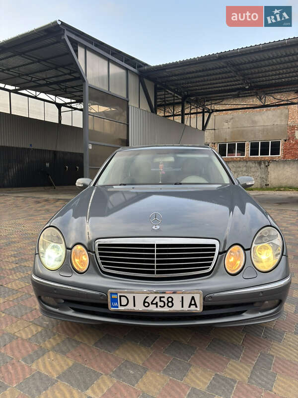 Седан Mercedes-Benz E-Class 2005 в 