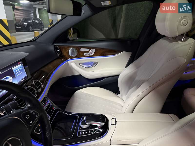 Седан Mercedes-Benz E-Class 2016 в Киеве