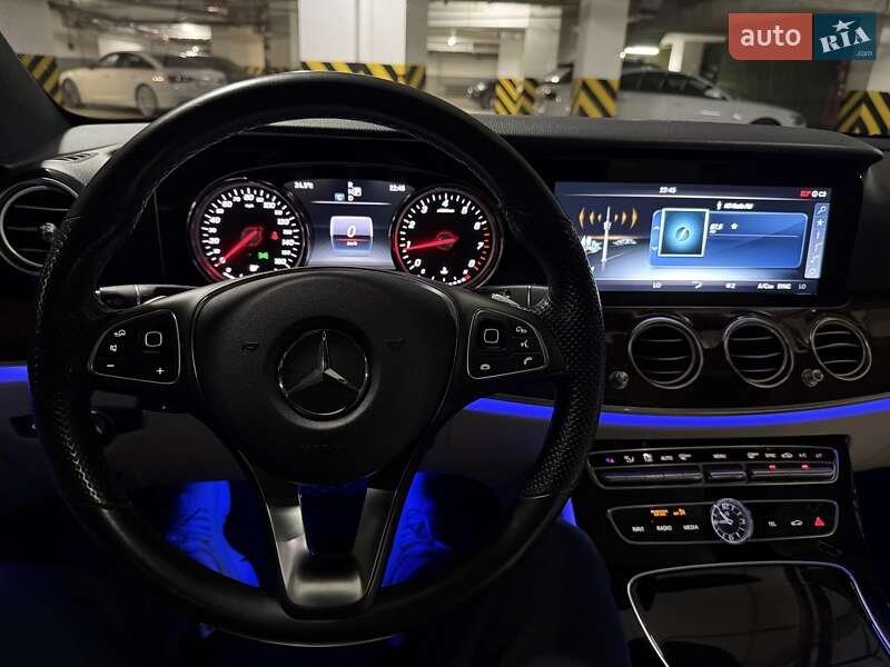 Седан Mercedes-Benz E-Class 2016 в Киеве