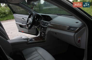 Седан Mercedes-Benz E-Class 2010 в 
