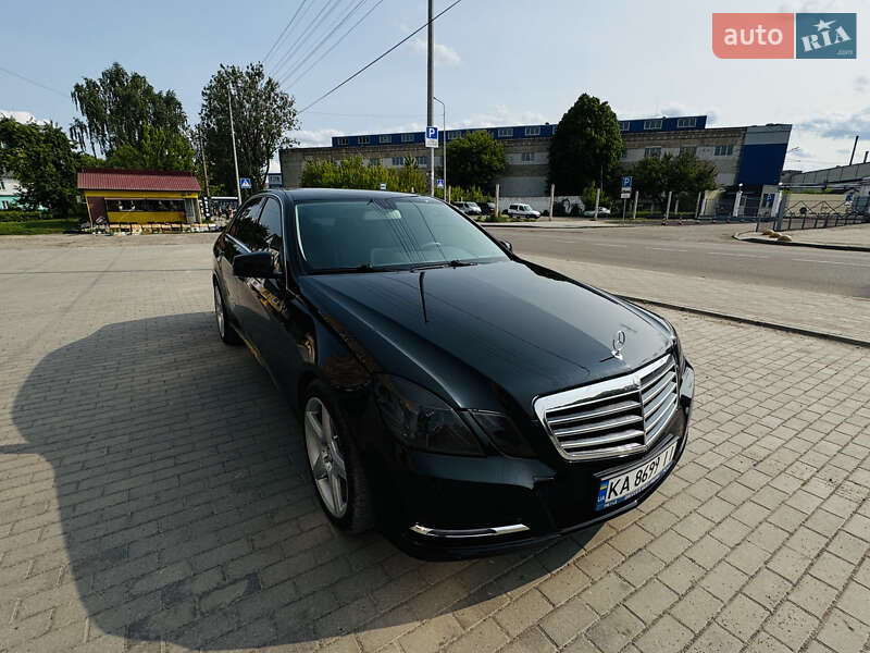 Седан Mercedes-Benz E-Class 2013 в Костополе