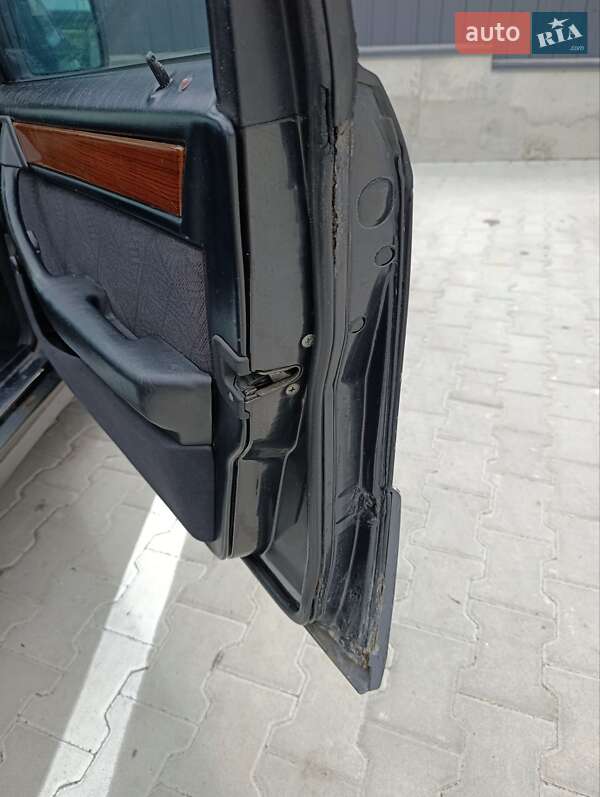 Седан Mercedes-Benz E-Class 1993 в Луцке
