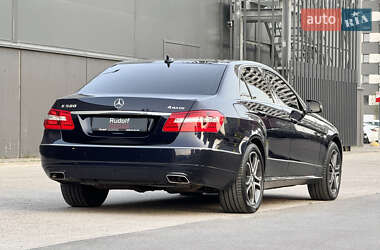 Седан Mercedes-Benz E-Class 2011 в 