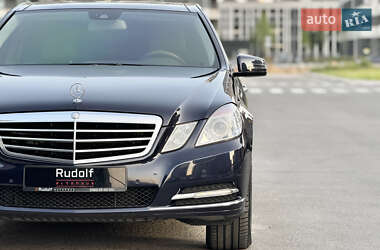 Седан Mercedes-Benz E-Class 2011 в 