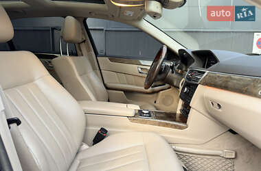Седан Mercedes-Benz E-Class 2011 в 