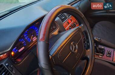 Седан Mercedes-Benz E-Class 2000 в 