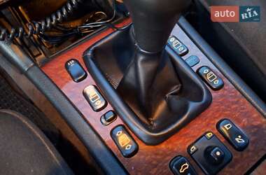 Седан Mercedes-Benz E-Class 2000 в 