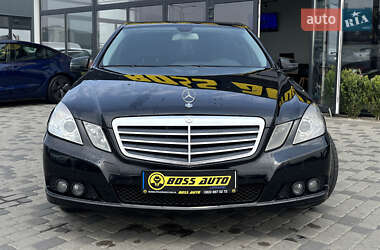 Седан Mercedes-Benz E-Class 2010 в 