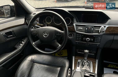Седан Mercedes-Benz E-Class 2010 в 