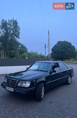 Седан Mercedes-Benz E-Class 1995 в 
