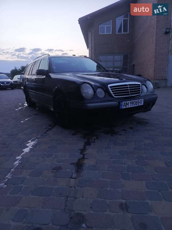 Универсал Mercedes-Benz E-Class 2002 в Львове