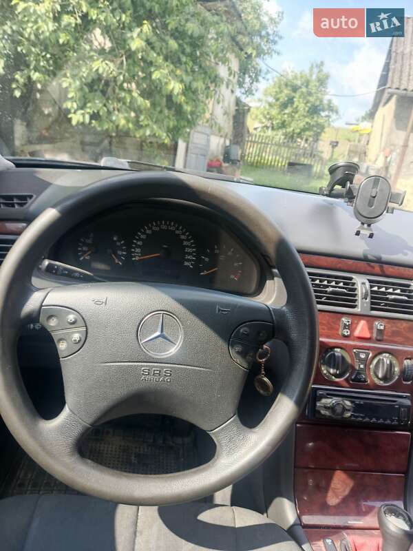 Универсал Mercedes-Benz E-Class 2002 в Львове