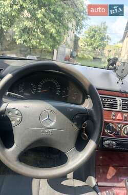 Універсал Mercedes-Benz E-Class 2002 в 