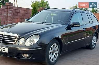 Універсал Mercedes-Benz E-Class 2009 в Сарнах