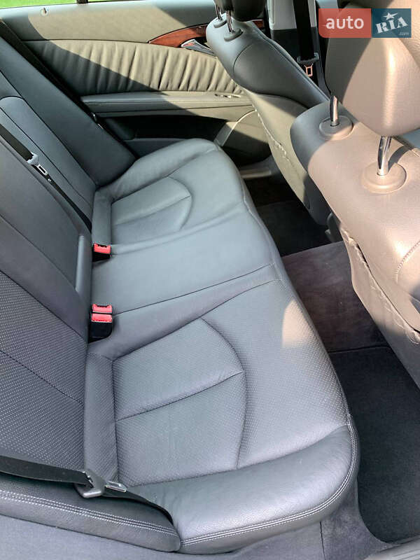 Седан Mercedes-Benz E-Class 2004 в Луцке