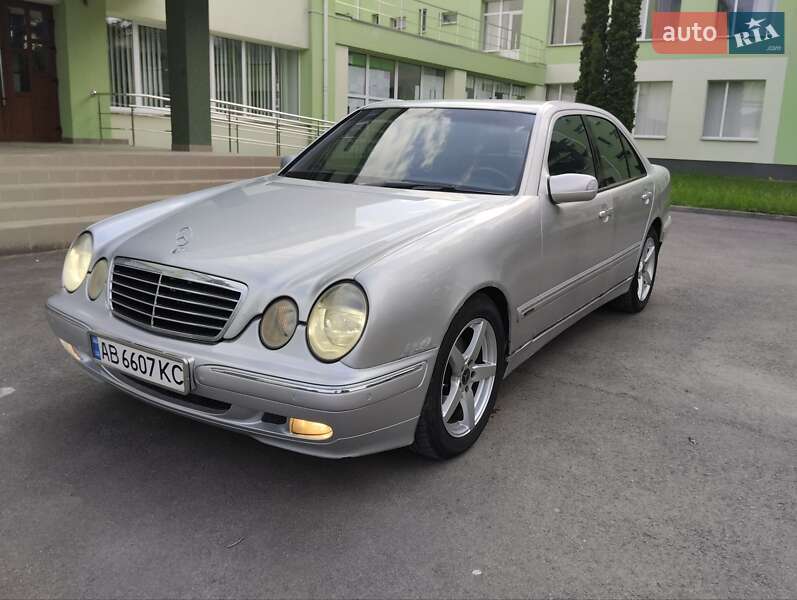 Седан Mercedes-Benz E-Class 2002 в Тульчине
