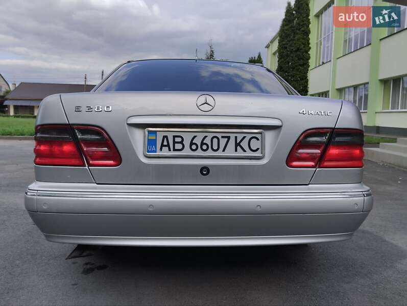 Седан Mercedes-Benz E-Class 2002 в Тульчине