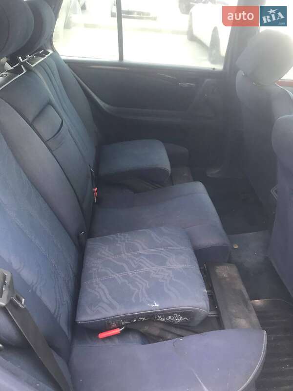 Универсал Mercedes-Benz E-Class 1997 в Львове