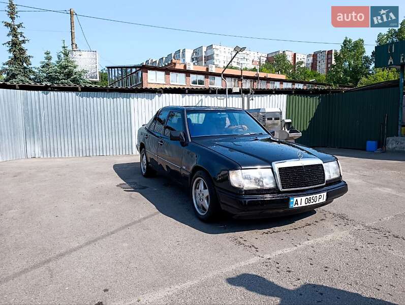 Седан Mercedes-Benz E-Class 1988 в Белой Церкви
