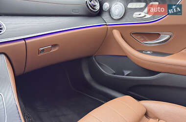 Купе Mercedes-Benz E-Class 2019 в 