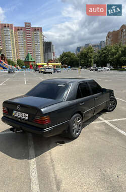 Седан Mercedes-Benz E-Class 1989 в 
