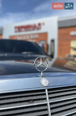 Седан Mercedes-Benz E-Class 1989 в 