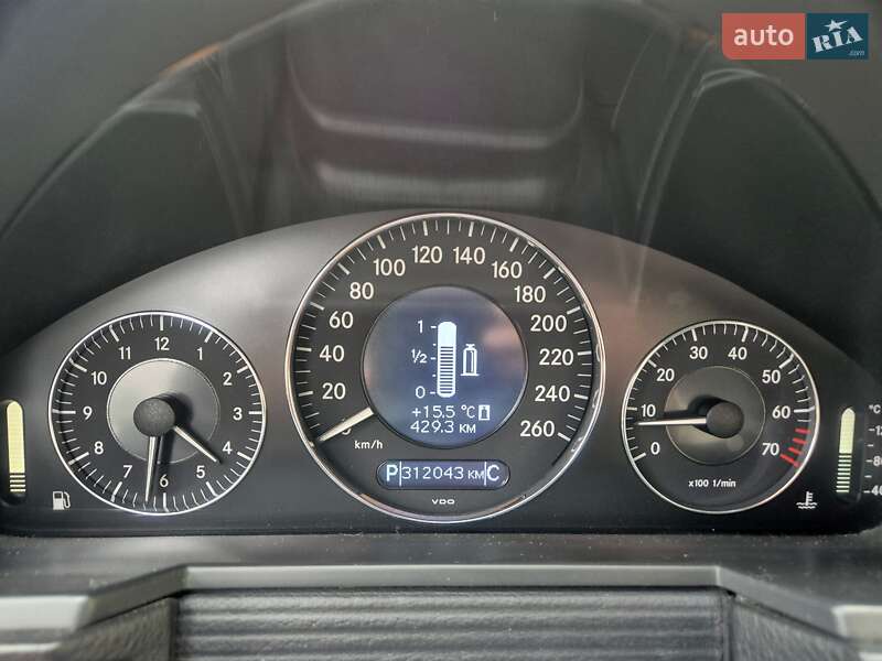 Седан Mercedes-Benz E-Class 2004 в Тернополе
