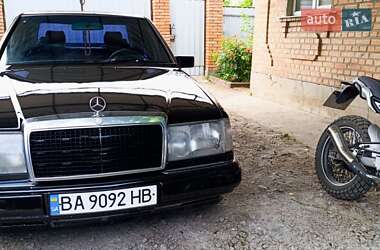 Седан Mercedes-Benz E-Class 1992 в Кропивницком
