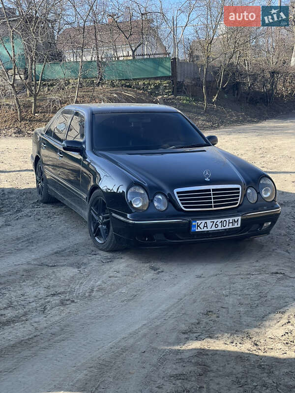 Mercedes-Benz E-Class 2001