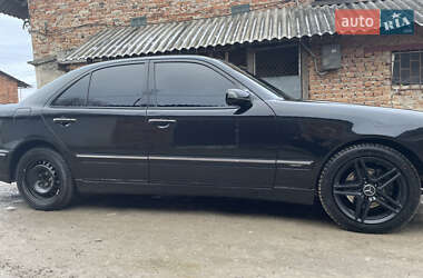 Седан Mercedes-Benz E-Class 2001 в 