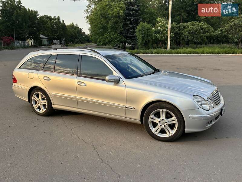Универсал Mercedes-Benz E-Class 2004 в Краснопавловке