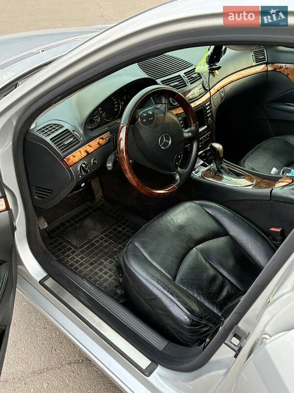Универсал Mercedes-Benz E-Class 2004 в Краснопавловке